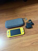 Nintendo Switch Lite Geel + Travelcase, Spelcomputers en Games, Spelcomputers | Nintendo Switch Lite, Ophalen of Verzenden, Geel