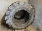 2 tractorbanden Pirelli 340/85 R24  13,6x24, Zakelijke goederen, Ophalen