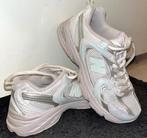 New Balance MR530AA1 schoenen, Kleding | Dames, Schoenen, Beige, New Balance, Ophalen of Verzenden, Sneakers of Gympen