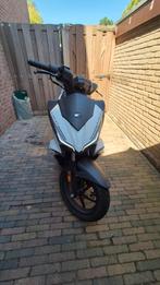 Kymco super 8 r (45km p/u), Fietsen en Brommers, Ophalen, Maximaal 45 km/u, Zo goed als nieuw, Benzine