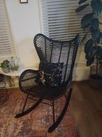 Super mooie zwarte rotan schommelstoel, Ophalen, Zo goed als nieuw, Stoel(en)