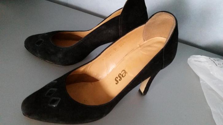Heel mooi Suede schoenen. Maat 38., Kleding | Dames, Sokken en Kousen, Ophalen of Verzenden