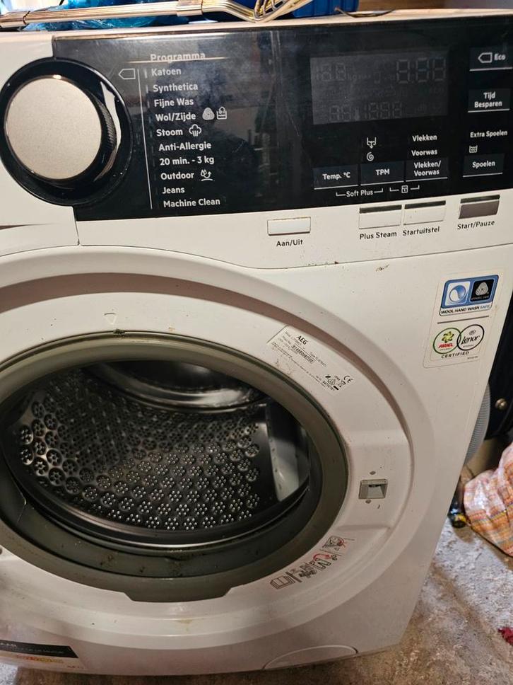 Goed werkende AEG wasmachine, Witgoed en Apparatuur, Wasmachines, Gebruikt, Voorlader, 6 tot 8 kg, 85 tot 90 cm, 1200 tot 1600 toeren