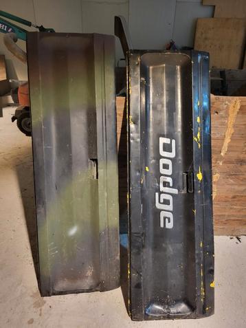 Dodge W200 Achterklep beschikbaar voor biedingen