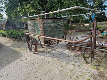 Ouderwetse melkwagen leuk als kippenhok beschikbaar voor biedingen