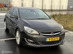 Opel Astra 1.6 Turbo Sport + LEDER|INFINITY|CAMERA|TRKHK|, Auto's, Euro 5, 730 kg, Zwart, 4 cilinders