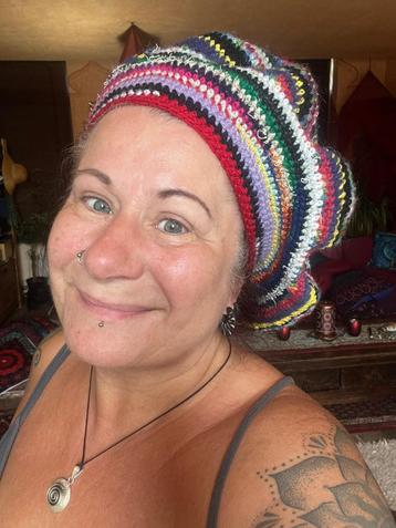 3 handgemaakte rasta/dread mutsen universele maat 35€ p.s. beschikbaar voor biedingen