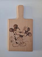 Leuke borrelplank van beukenhout met Minnie en Mickey Mouse., Verzamelen, Gevondenengemaakt@gmail.com, Beeldje of Figuurtje, Gevonden en Gemaakt