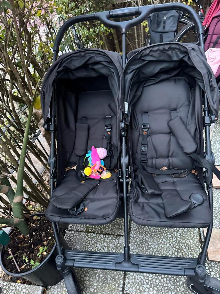 Tweeling buggy - bijna niet gebruikt!, Kinderen en Baby's, Tweelingen en Meerlingen, Zo goed als nieuw, Kinderwagen of Buggy, Ophalen of Verzenden