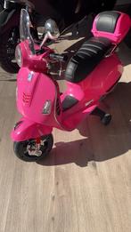 12V Kinder Scooter In Vespa Stijl | Perfect en Rijklaar !, Ophalen of Verzenden, Nieuw