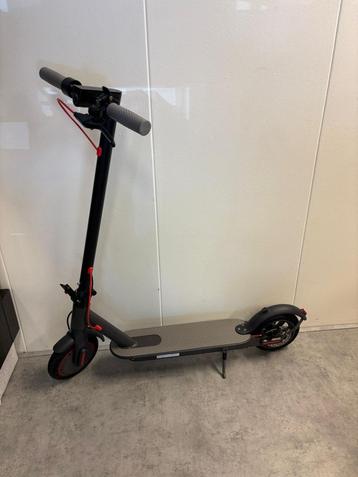 Nieuw – Elektrische Step Tuya – 25 km/u – Met Doos beschikbaar voor biedingen