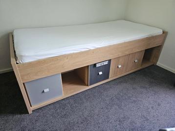 Tiener bed