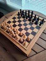 Mooie set schaak annex backgammon, Hobby en Vrije tijd, Gezelschapsspellen | Bordspellen, Ophalen of Verzenden