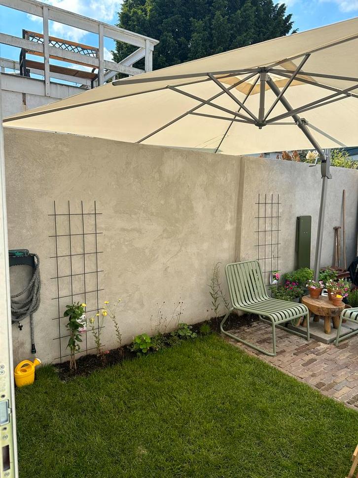 Keessmit Shadowline Zweefparasol 300x300 - Zo Goed Als Nieuw, Tuin en Terras, Parasols, Zo goed als nieuw, Zweefparasol, 2 tot 3 meter