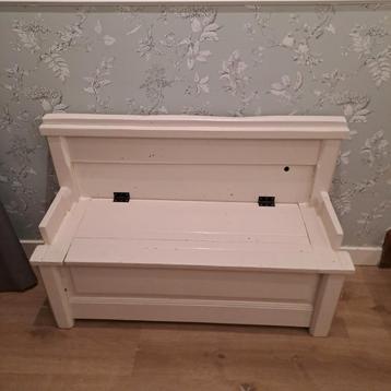 Wit Klepbankje - Brocante Stijl beschikbaar voor biedingen