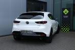 Mazda 3 2.0 e-SkyActiv-X M Hybrid 180 Luxury, Auto's, Mazda, Gebruikt, Euro 6, 4 cilinders, Wit