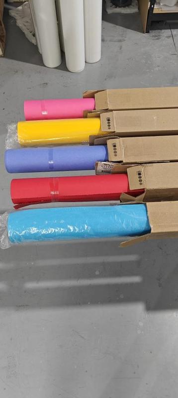 Achtergrond papier beschikbaar voor biedingen