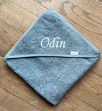 Badcape met naam, Ophalen of Verzenden, Nieuw, Kraamcadeau