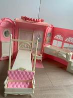 Barbie huis, Kinderen en Baby's, Speelgoed | Poppenhuizen, Ophalen of Verzenden, Zo goed als nieuw, Poppenhuis