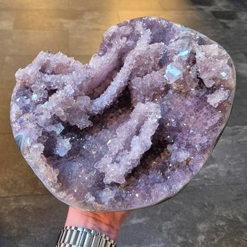 Amethist cluster Uruguay speciale formatie  beschikbaar voor biedingen