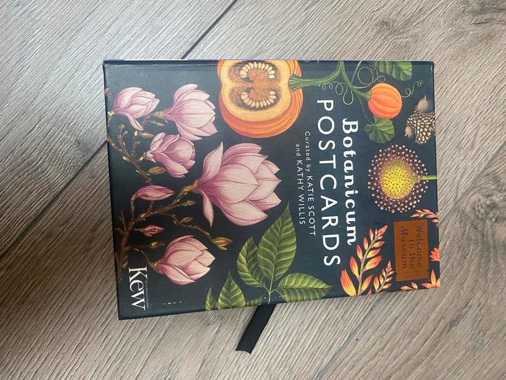 Katie scott botanica ansichtkaarten set, Verzamelen, Ansichtkaarten | Themakaarten, Ophalen
