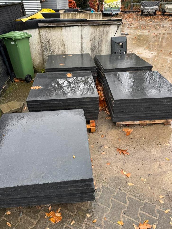 Schellevis tegels 100x100x5 carbon. Oud hollandse tegels, Tuin en Terras, Tegels en Klinkers, Zo goed als nieuw, Terrastegels