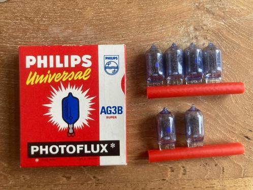 6 ouderwetse flitslampjes Philips photoflux AG3B in doosje, Audio, Tv en Foto, Fotografie | Flitsers, Nieuw, Ophalen of Verzenden