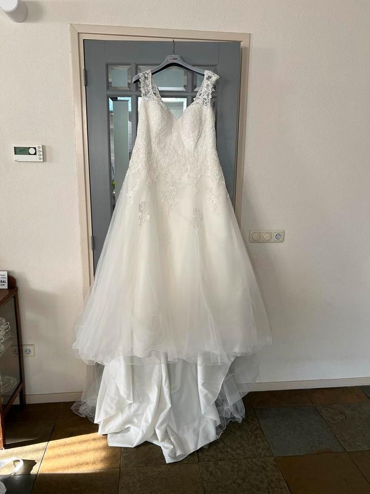 Sincerity Trouwjurk Maat 46/48, Kleding | Dames, Trouwkleding en Trouwaccessoires, Gedragen, Trouwjurk, Wit, Ophalen