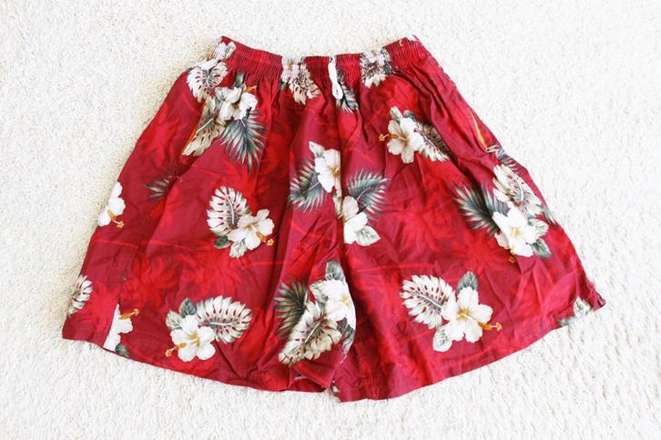 Super Leuk Vintage Zomer Broekje (S) - 561 € 15,-, Kleding | Dames, Broeken en Pantalons, Zo goed als nieuw, Maat 36 (S), Rood