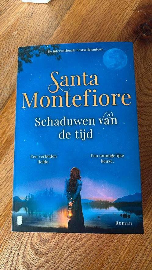 Santa Montefiore - Schaduwen van de tijd, Boeken, Literatuur, Zo goed als nieuw, Nederland, Ophalen of Verzenden