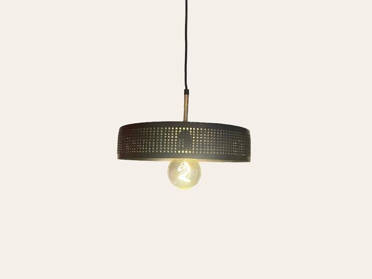 Nordal Hanglamp zwart bij TheReSales, Huis en Inrichting, Lampen | Hanglampen, Zo goed als nieuw, Minder dan 50 cm, Kunststof