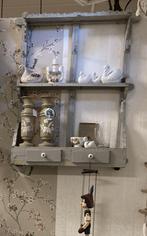 Brocante oud houten rek - rekje - wandrek - regaal, Antiek en Kunst, Curiosa en Brocante, Ophalen