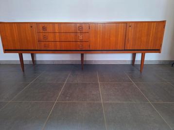 Betaalbare vintage meubels,zaterdag open van 10.00 tot 14.00 beschikbaar voor biedingen