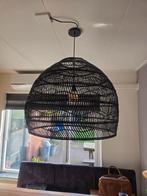 Zwarte Rotan Hanglamp, Huis en Inrichting, Lampen | Hanglampen, Ophalen, Overige materialen, Zo goed als nieuw, Modern