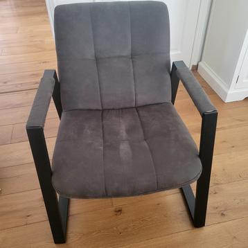Stoel beschikbaar voor biedingen