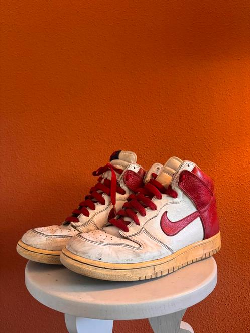 Vintage rood-witte leren Nike’s old school model, Kleding | Heren, Schoenen, Gedragen, Sneakers of Gympen, Overige kleuren, Ophalen of Verzenden