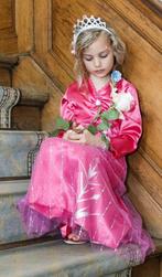 Elsa jurk - luxe prinsessenjurk - fuchsia - 146/152, Kinderen en Baby's, Carnavalskleding en Verkleedspullen, Meisje, Zo goed als nieuw