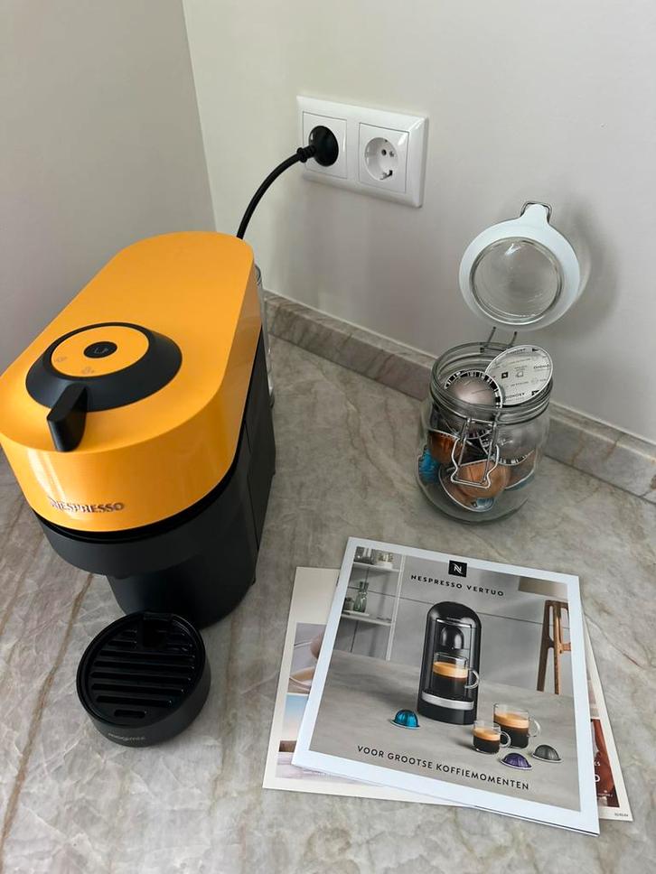 Nespresso Virtuo Pop Mango zgan. met cups, Witgoed en Apparatuur, Koffiezetapparaten, Zo goed als nieuw, Espresso apparaat, Ophalen