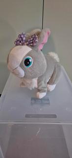 Betsy speelgoed konijn, Ophalen