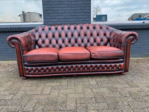 Springvale Chesterfield bank roodbruin GRATIS BEZORGD, Huis en Inrichting, Banken | Voetenbanken en Poefen, Gebruikt, 125 cm of meer
