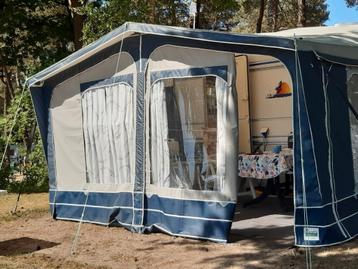 Hypercamp Riva 270  maat 9 beschikbaar voor biedingen