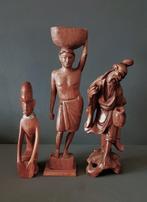 Drie Beeldjes – Handgesneden houten beeldjes, Antiek en Kunst, Verzenden