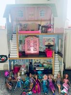 Barbie huis met spullen!, Poppenhuis, Gebruikt, Ophalen