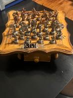 Schaakspel hout met gietijzeren schaakstukken, Ophalen of Verzenden
