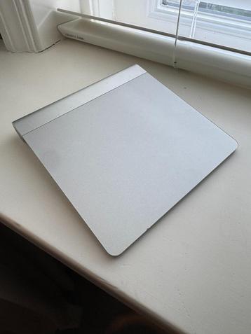 Apple Magic Trackpad bluetooth  beschikbaar voor biedingen