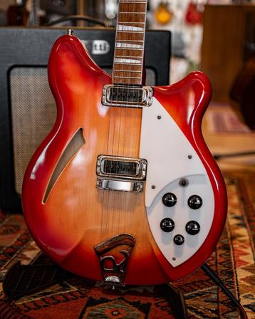 Rickenbacker 330FG Fireglo inclusief originele hardcase 2025 beschikbaar voor biedingen