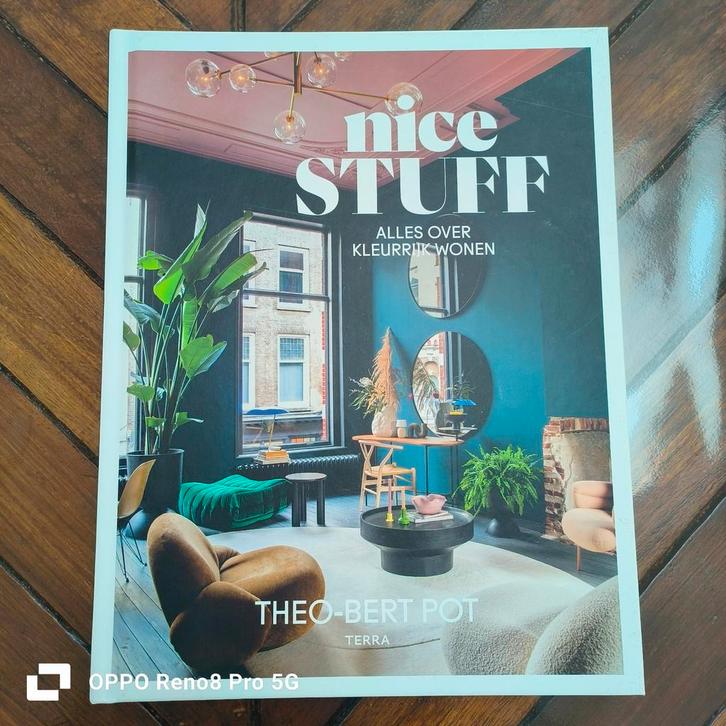 Nice STUFF koffietafelboek, Boeken, Wonen en Tuinieren, Zo goed als nieuw, Interieur en Design, Ophalen