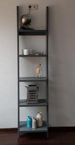 Grijze ladderkast/boekenkast/open kast, Ophalen, Met plank(en), Minder dan 50 cm, Zo goed als nieuw