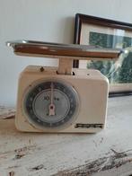 Oude Weegschaal - Vintage Keukenweegschaal, Antiek en Kunst, Ophalen of Verzenden