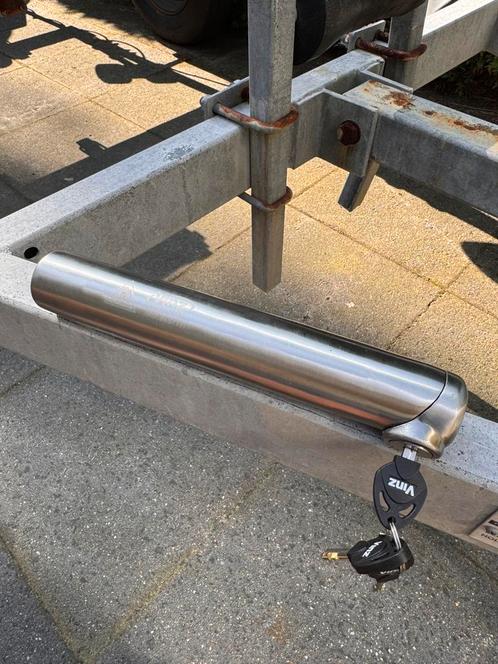 Vinz SCM gekeurd buitenboordmotor slot, Watersport en Boten, Bootonderdelen, Zo goed als nieuw, Motor en Techniek, Zeilboot of Motorboot